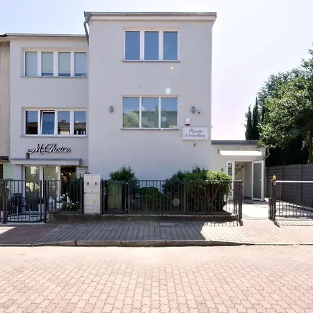 Lc Pokoje&apartamenty B52 *